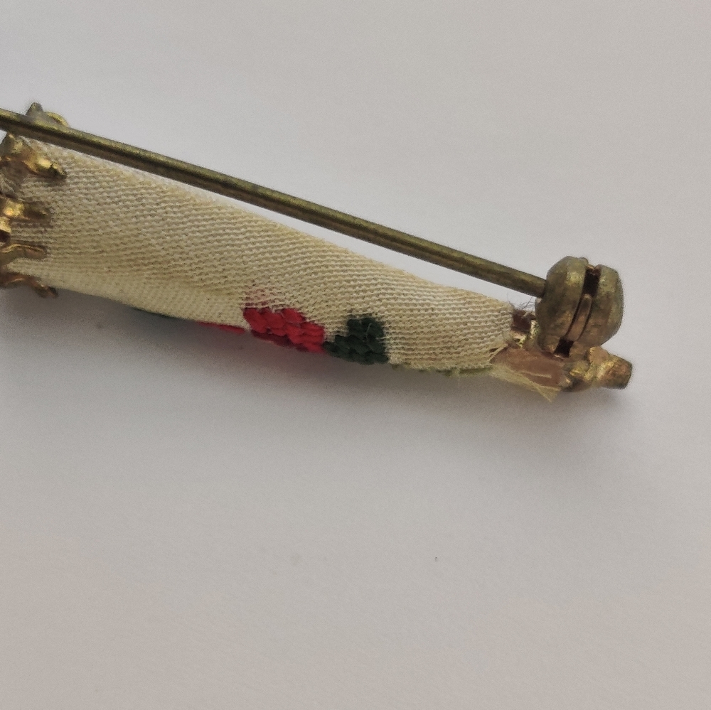 Vintage Parasol & Lady's Purse Brooch w/ Petit Point Embroidery - Picture 6 of 13